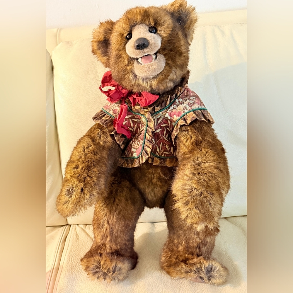 Vintage Beaver Balley1994 Blush Bear with Floral Vest and Red Bow - Picture 8 of 12